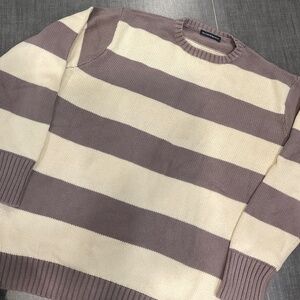BRANDY MELVILLE KNIT SWEATER